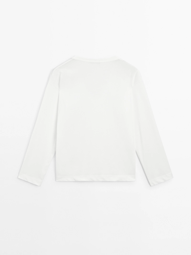 Футболка с v-образным вырезом oversize