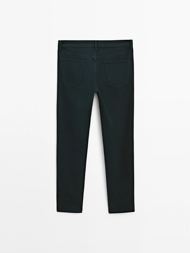 Джинсы slim fit