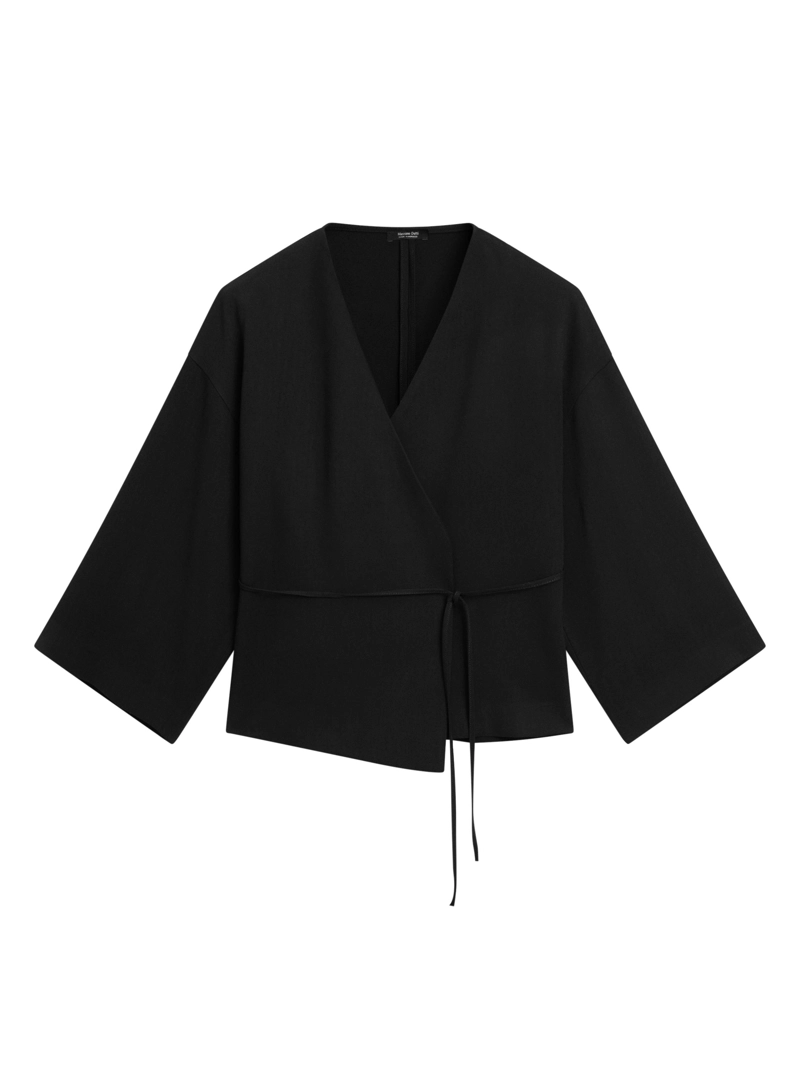 Flowing v-neck kimono