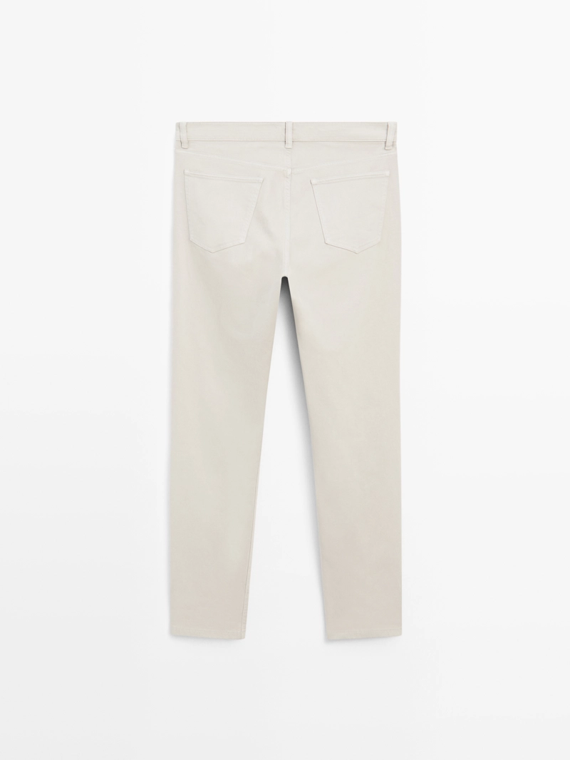 Джинсы slim fit