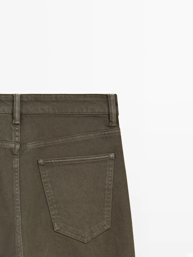 Джинсы slim fit