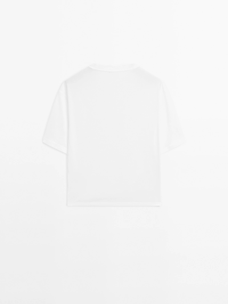 Футболка oversize с деталями шва