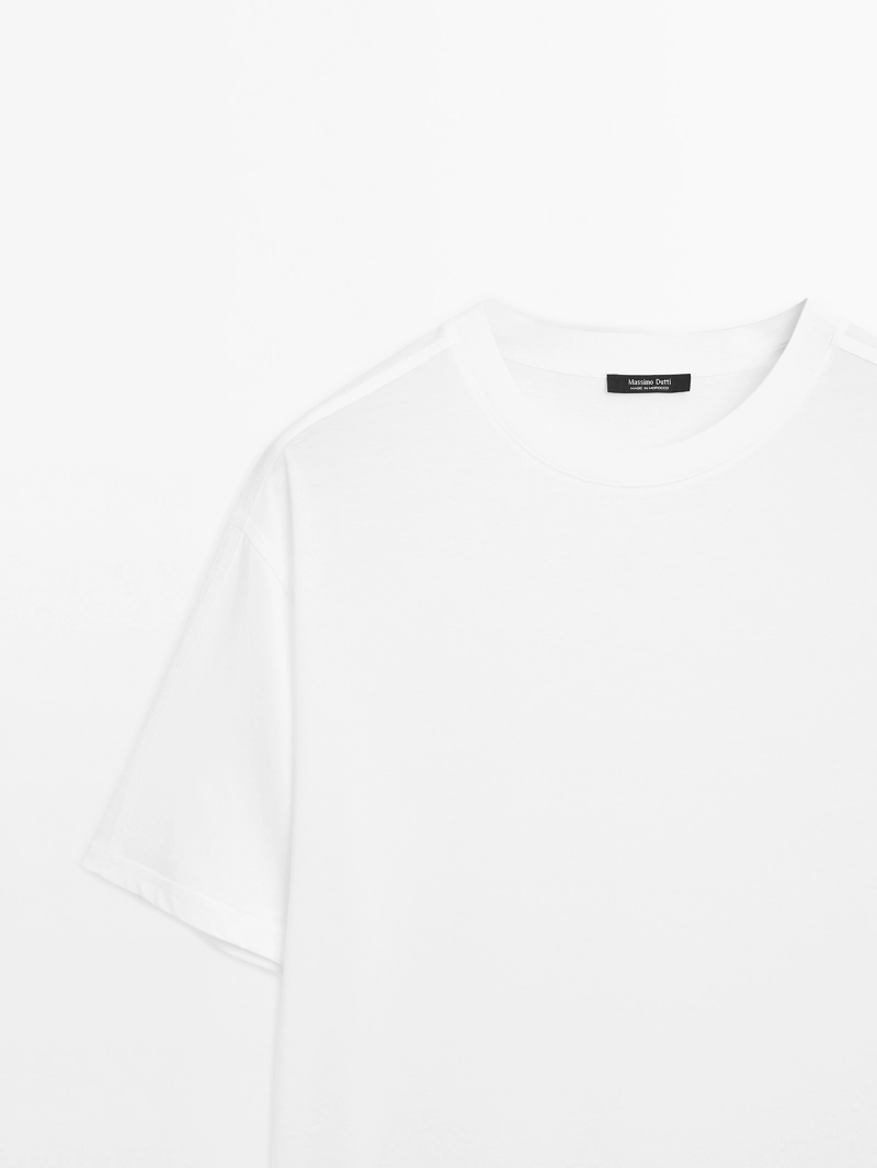 Футболка oversize с деталями шва