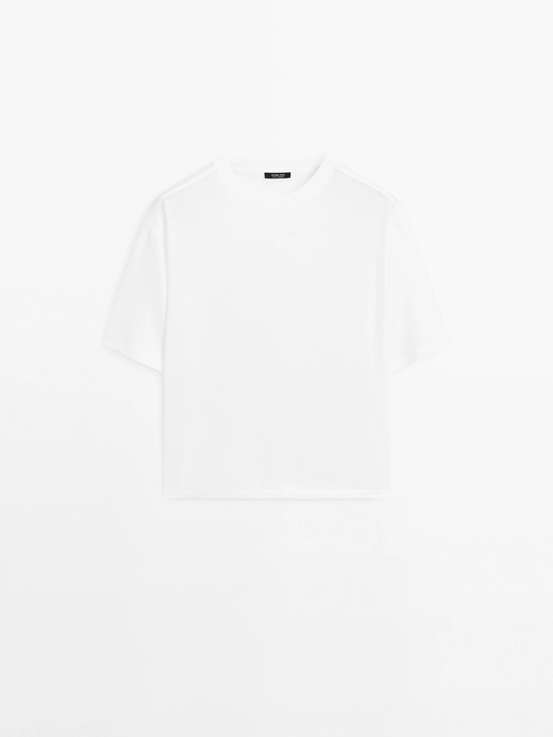 Футболка oversize с деталями шва