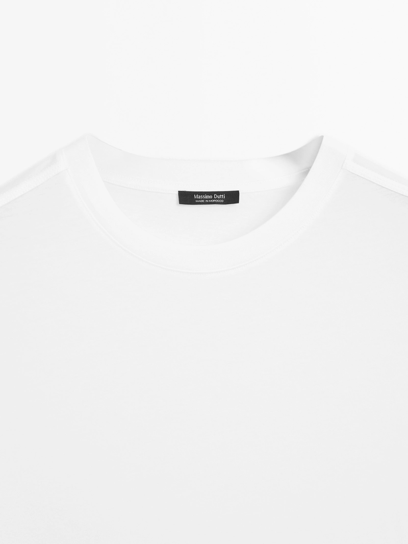 Футболка oversize с деталями шва