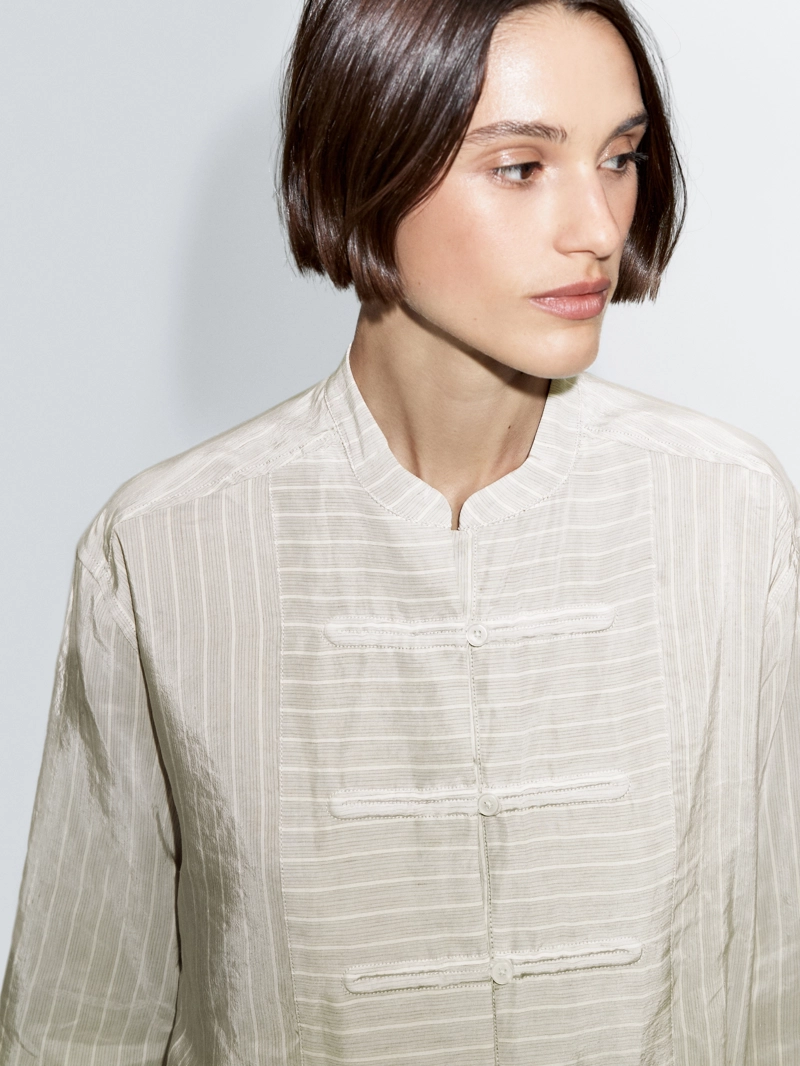 Рубашка в полоску oversize с стойкой