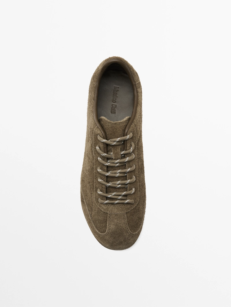 Кроссовки из разделанной замши