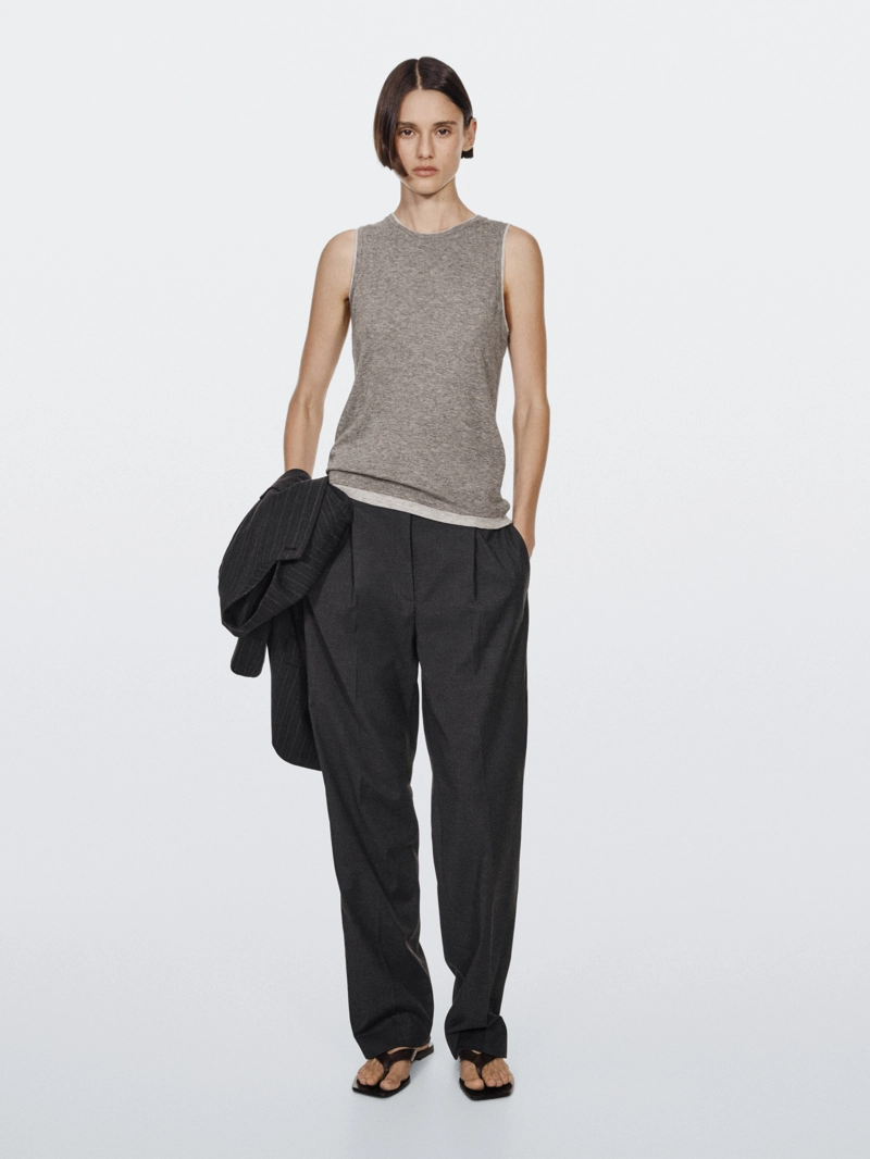 Майка без рукавов с двойной отделкой