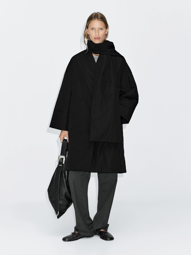 Длинное водоотталкивающее стеганое пальто с деталями шарфа