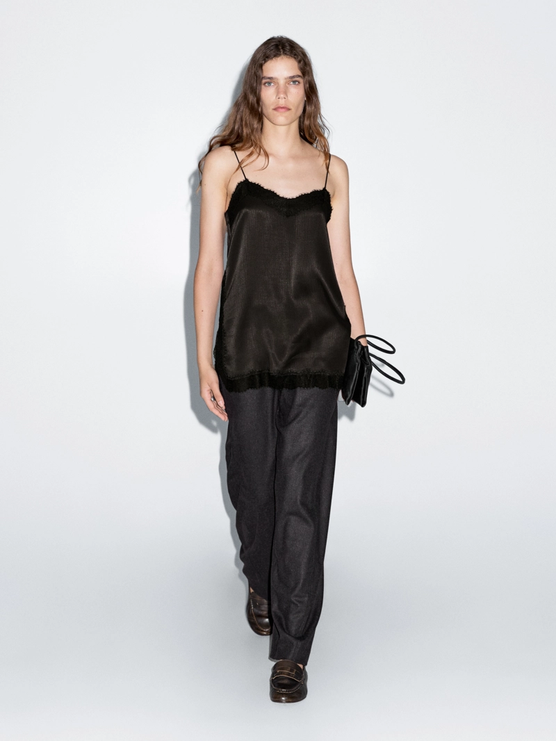 Топ-бюстье с деталями прорезей