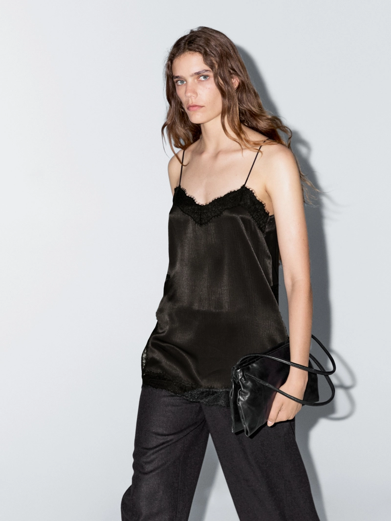 Топ-бюстье с деталями прорезей