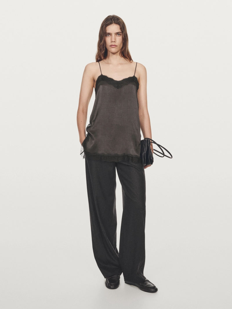 Топ-бюстье с деталями прорезей