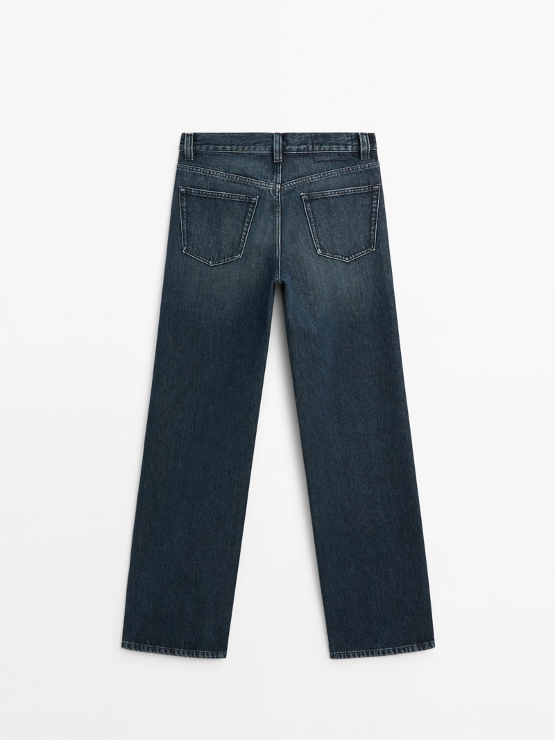 Джинсы с высокой посадкой и широкими брючинами