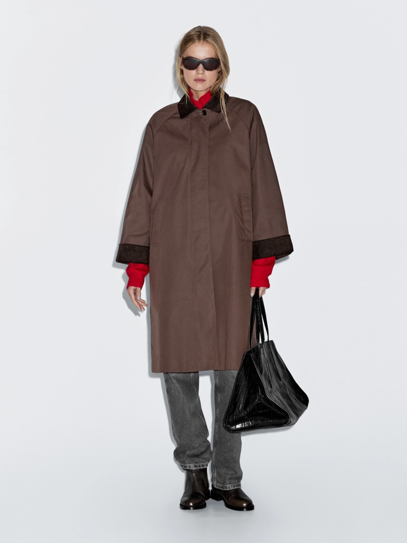 Длинная парка с вощеным покрытием и деталями из бархата