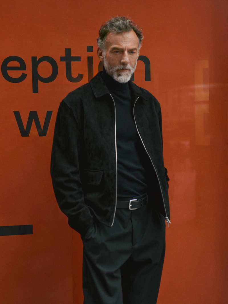 Замшевая кожаная куртка с застёжкой на молнии