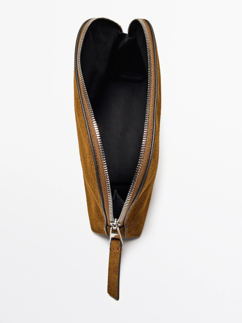 Косметичка из натуральной замши