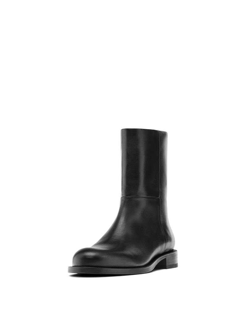 Плоские кожаные ботинки до щиколотки