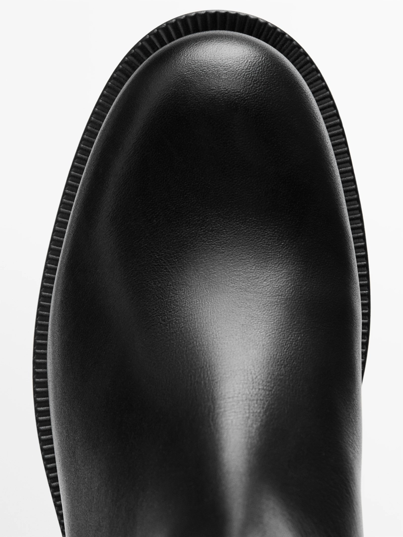 Плоские кожаные ботинки до щиколотки