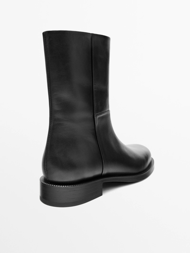 Плоские кожаные ботинки до щиколотки