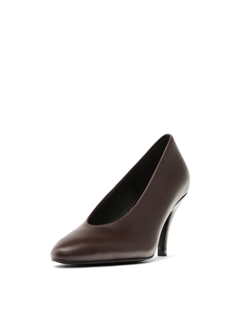 Туфли на высоком каблуке