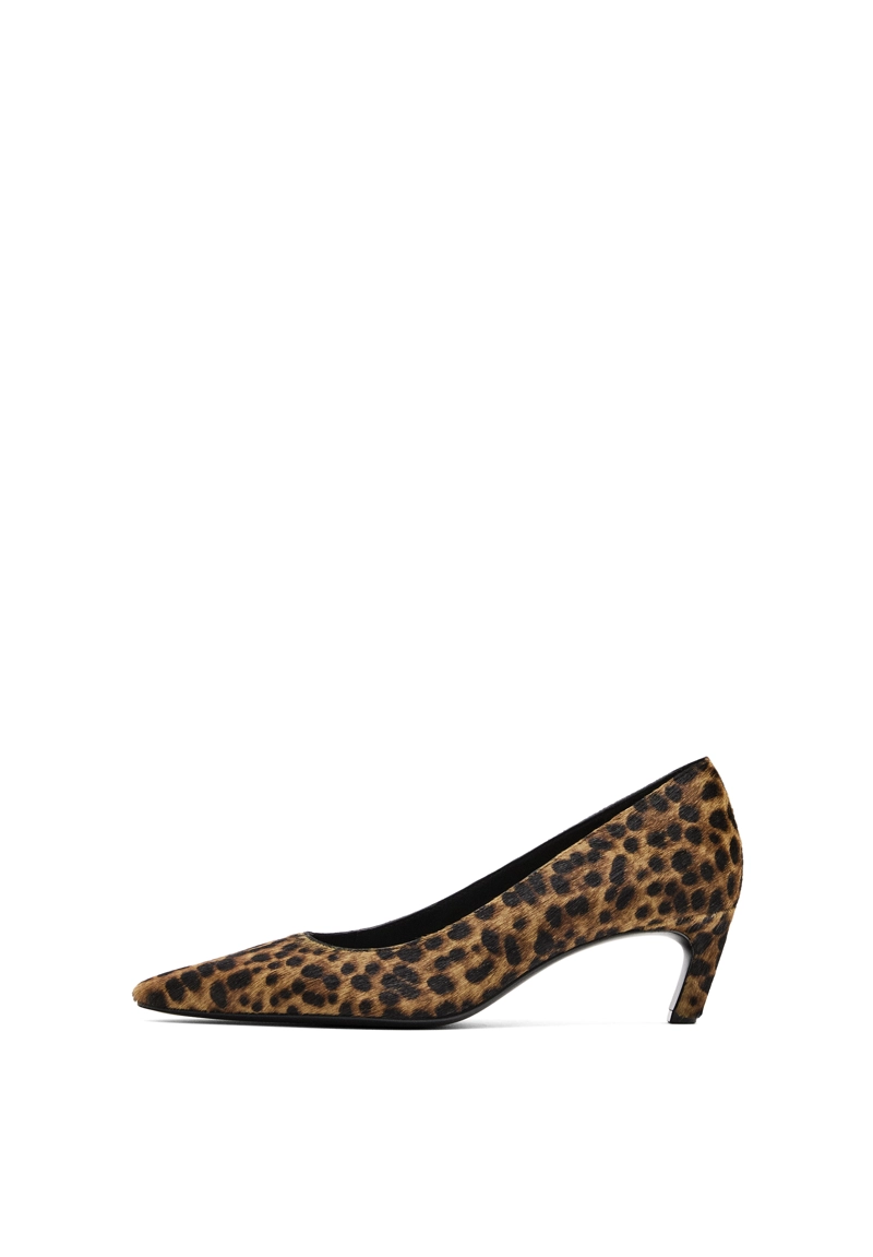 Туфли с принтом леопарда на каблуке