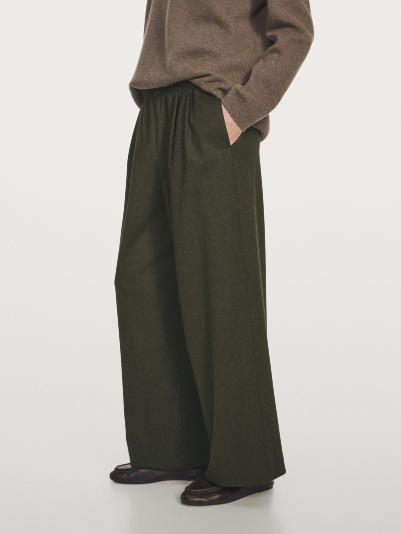 Широкие брюки с вытачками и эластичным поясом