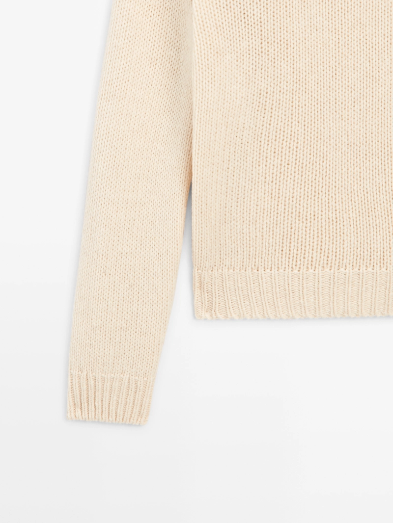 100% шерстяной свитер с v-образным вырезом