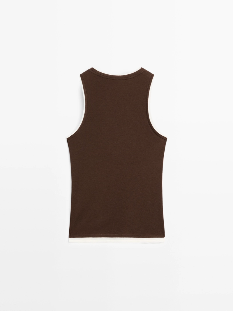 Майка без рукавов с двойной отделкой