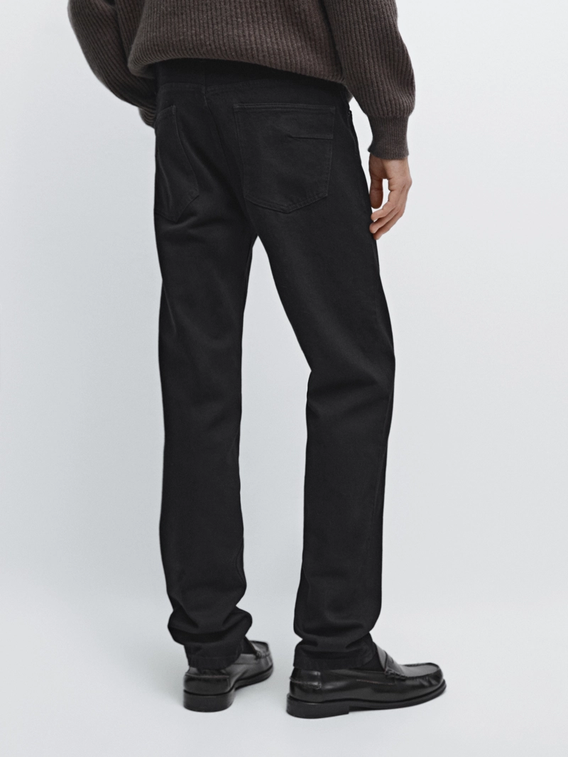 Джинсы в стиле slim fit