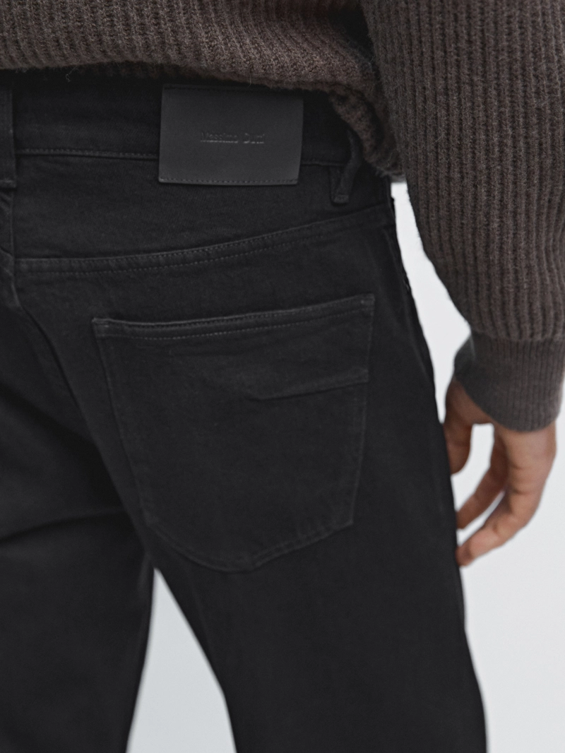 Джинсы в стиле slim fit