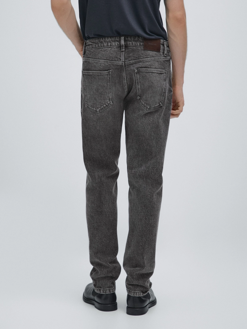 Джинсы slim fit