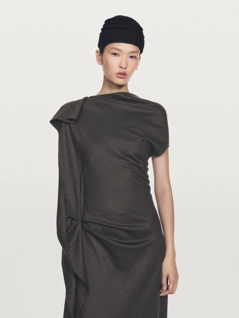 Длинное платье с деталями на горловине - limited