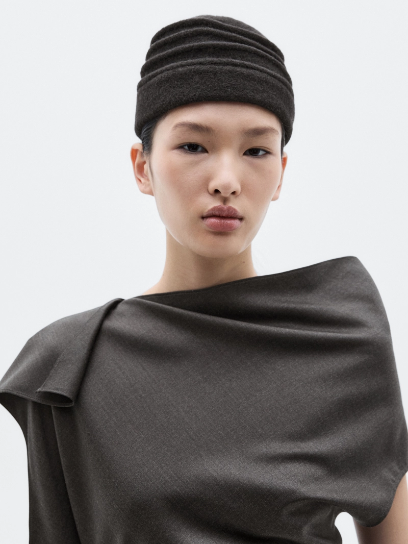 Длинное платье с деталями на горловине - limited