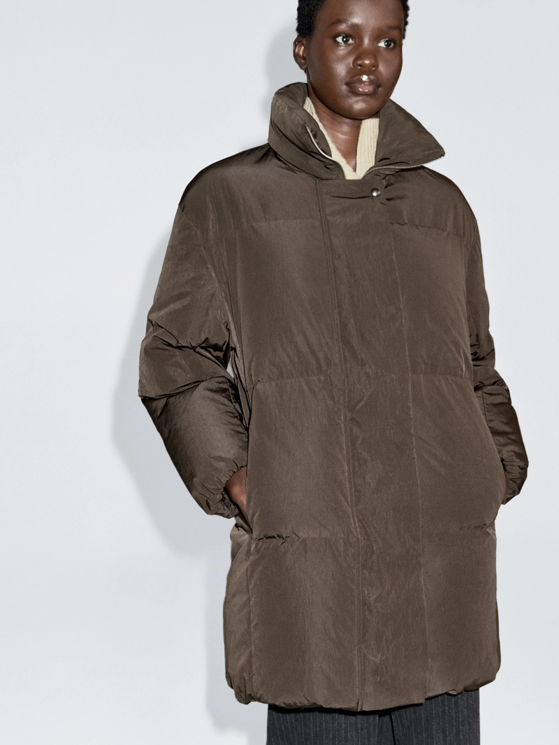 Пуховик с водоотталкивающей отделкой