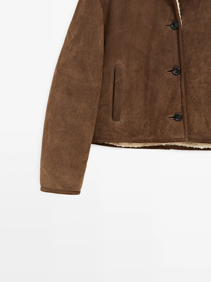 Кожаная куртка с искусственным овчиной