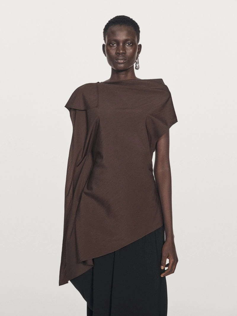 Асимметричный топ с деталями на шее - limited