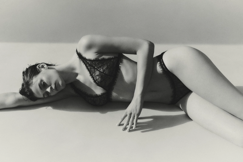 Трусики из кружева с эффектом обрывов