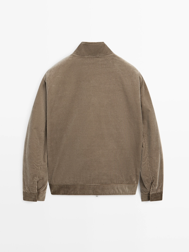 Куртка с высоким воротником из вельвета