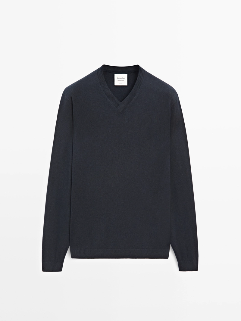 Водолазка из шерсти и кашемира с v-образным вырезом - limited