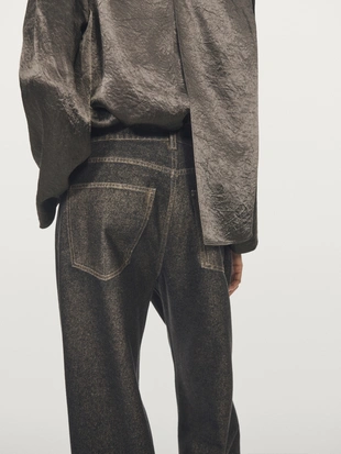 Джинсы с прямыми брючинами и высокой талией- Заказать в России