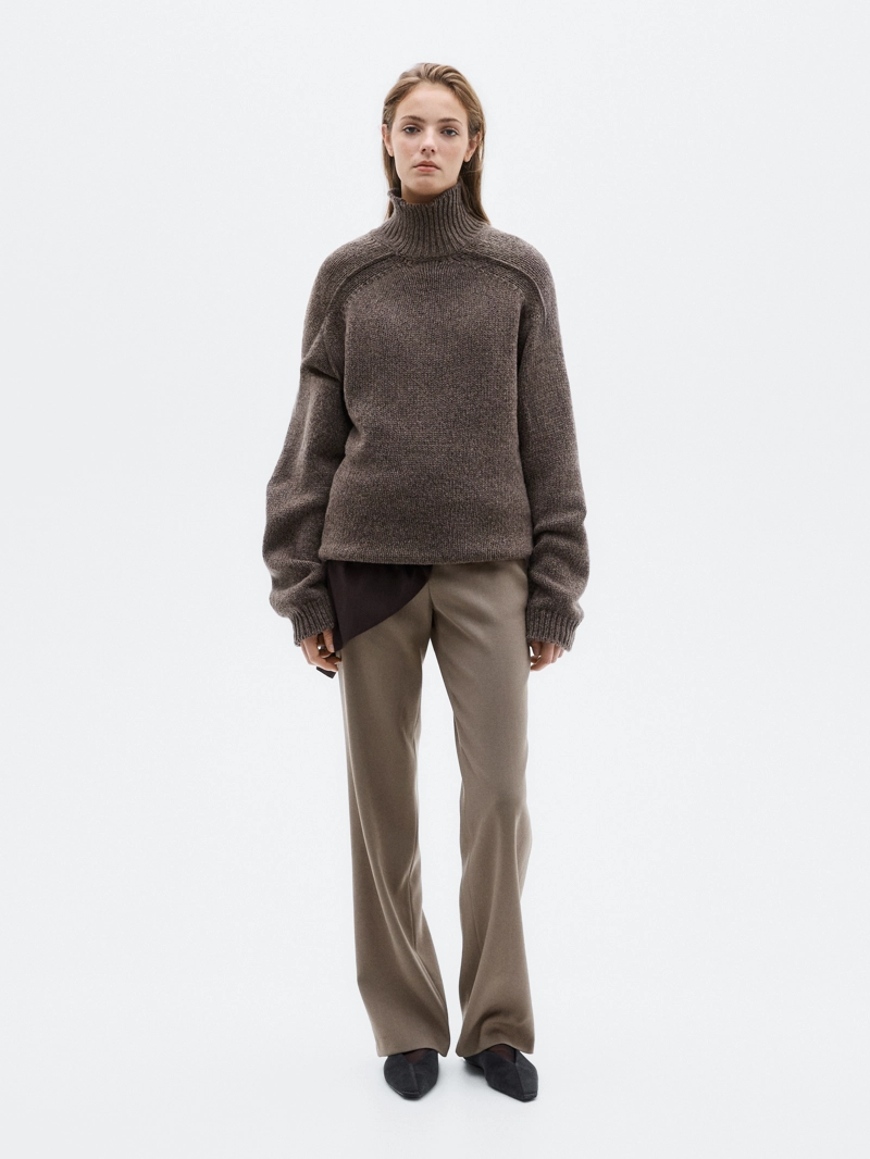 Свитер с высоким воротником из меланжевого вязаного полотна - limited