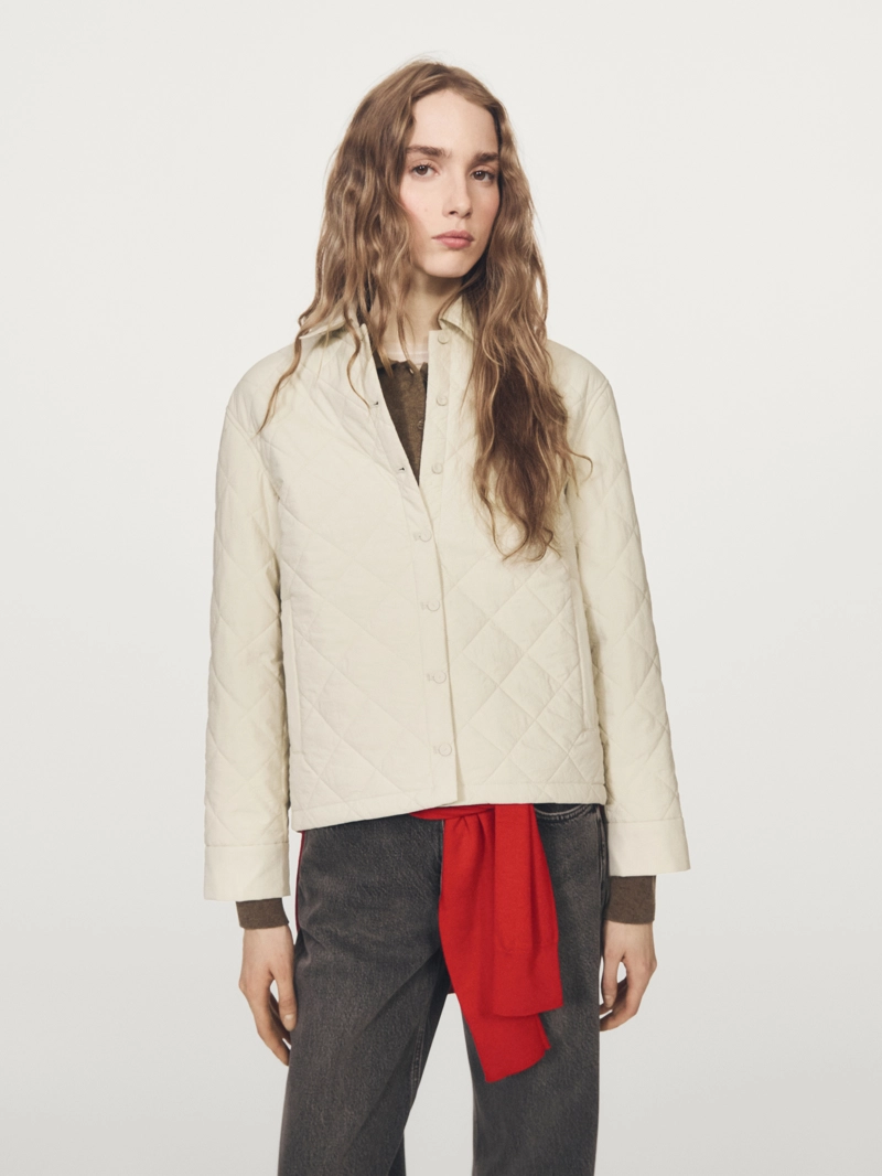 Короткая стеганая куртка с рубашечным воротником