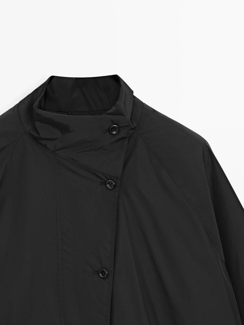 Короткая стеганая парка с деталями воротника