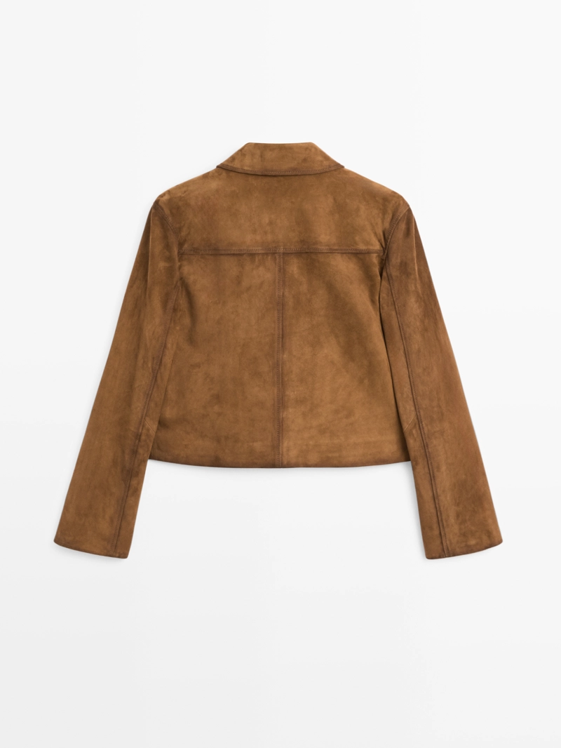 Куртка из замши с пуговицами в золотистом цвете