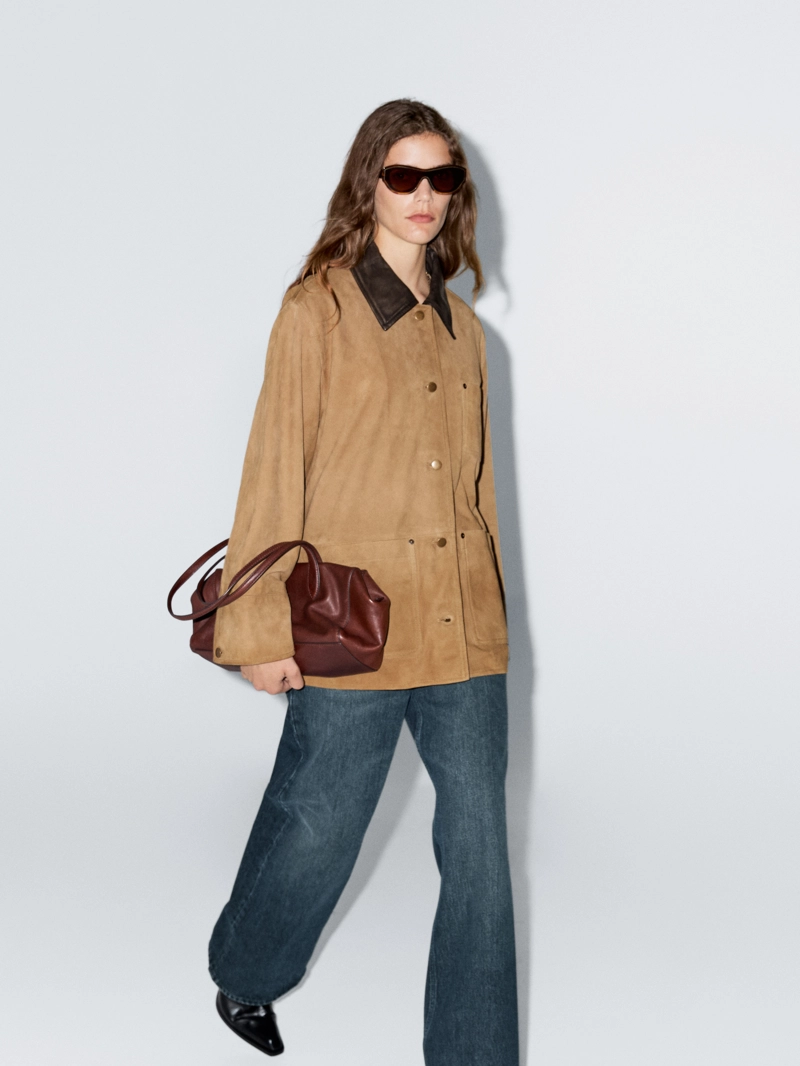 Замшевая куртка с деталями на воротнике