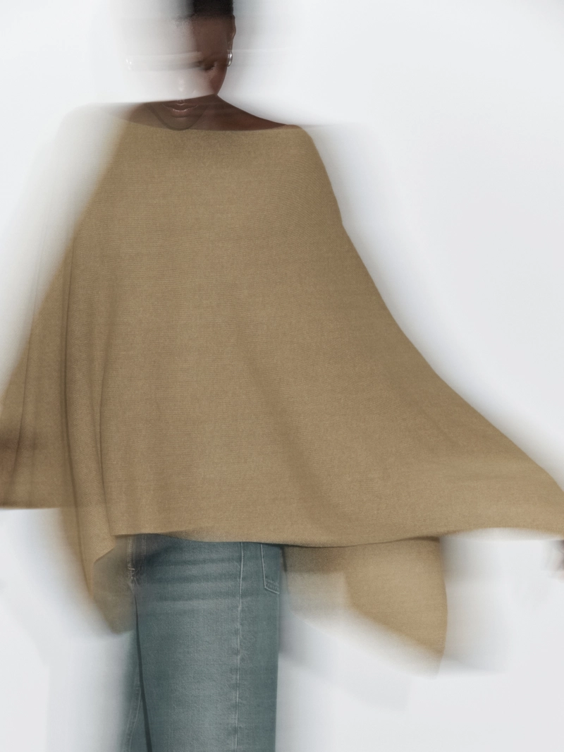 Палантин из 100% шерсти с асимметричным плетением