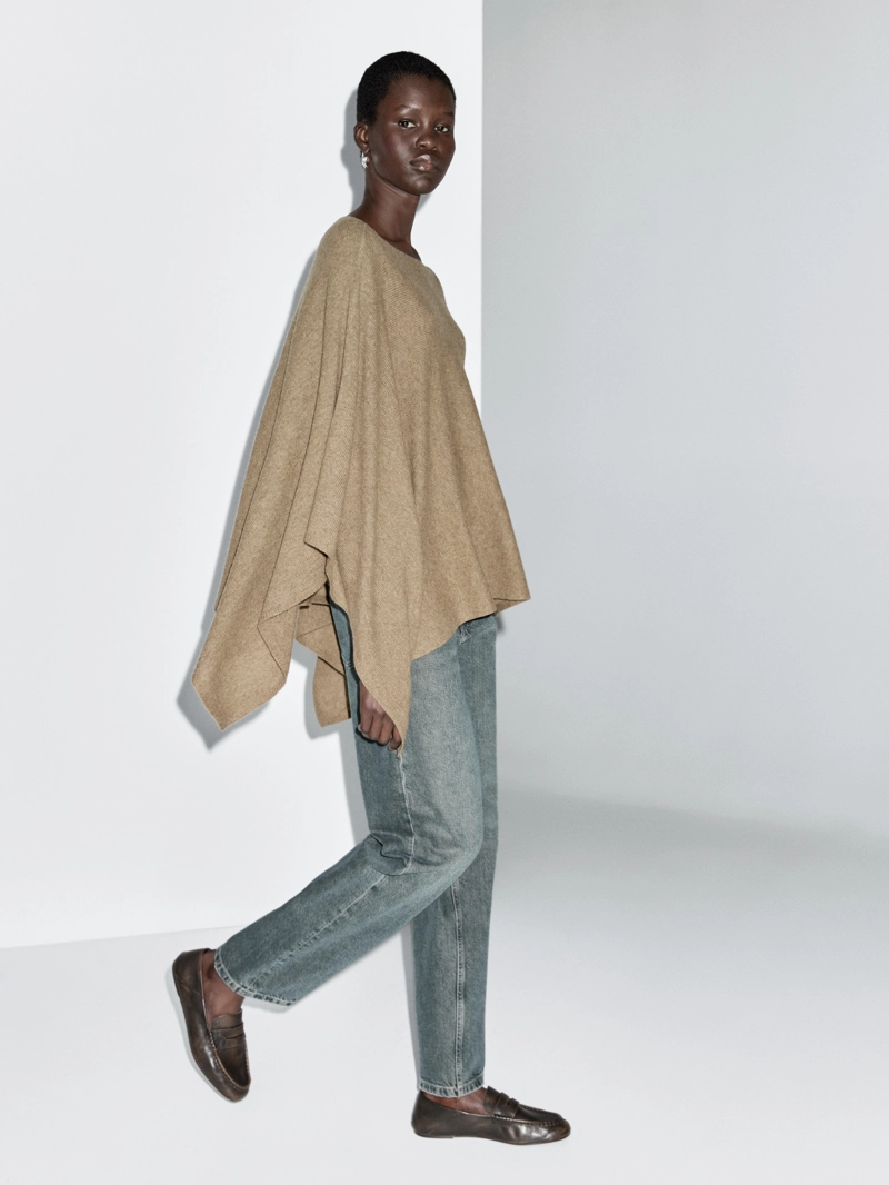 Палантин из 100% шерсти с асимметричным плетением