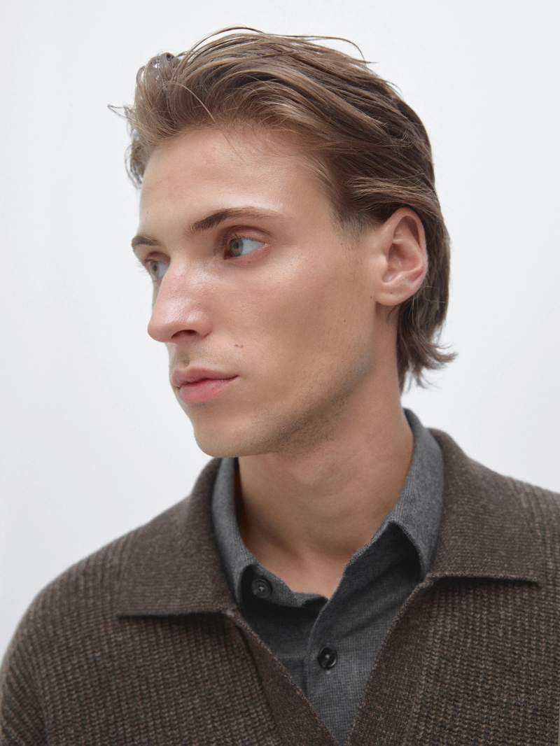 Водолазка-поло из вязаного трикотажа с v-образным вырезом