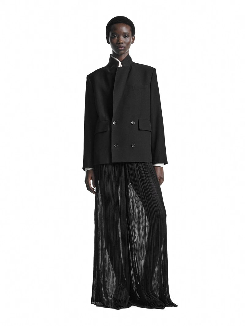 Широкие брюки с защипами