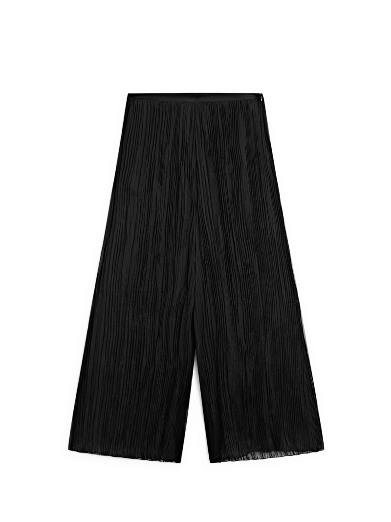 Широкие брюки с защипами